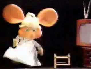 TOPO GIGIO, A LA CAMITA (1.980) by moterodiablo