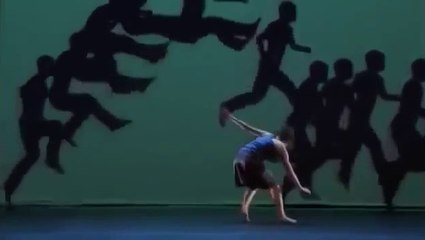 Танец с тенью. Невероятно красиво)))