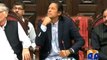 Imran Khan loses his temper at a journalist