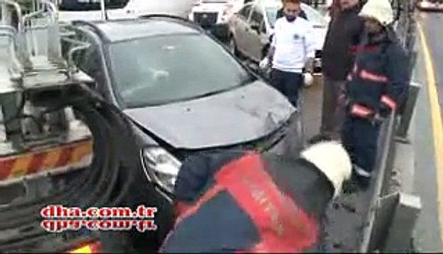 Şirinevler'de Metrobüs Kazası Yaralılar Var