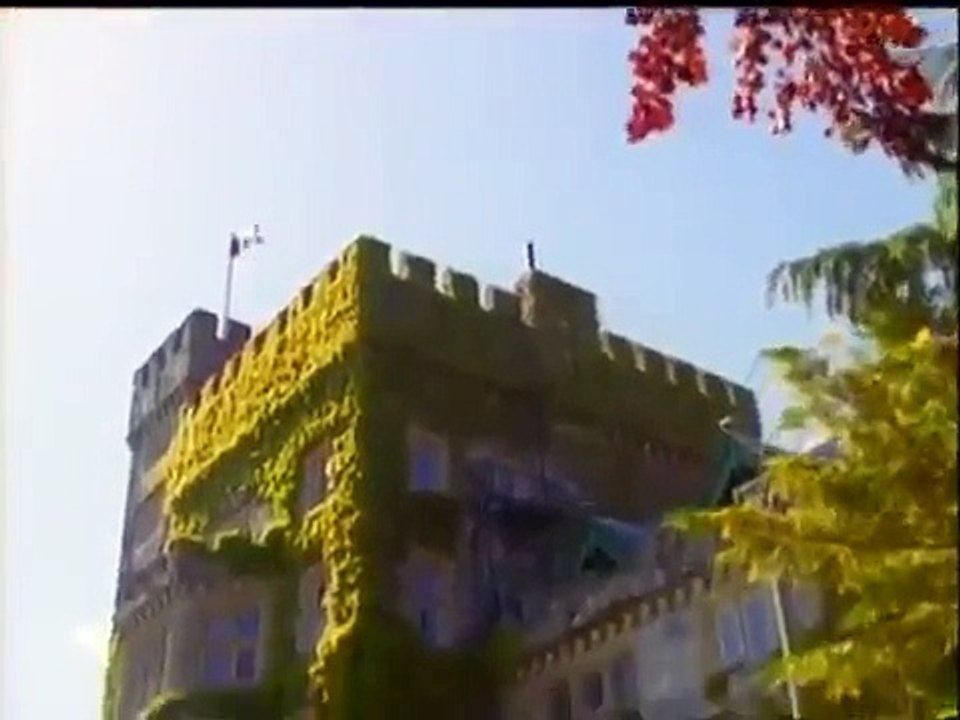 The Spiral Staircase (2000) Nicollette Sheridan, Judd Nelson, Alex McArthur