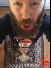 scorp izle Göbekli Erkek Mi Kaslı Erkek Mi
