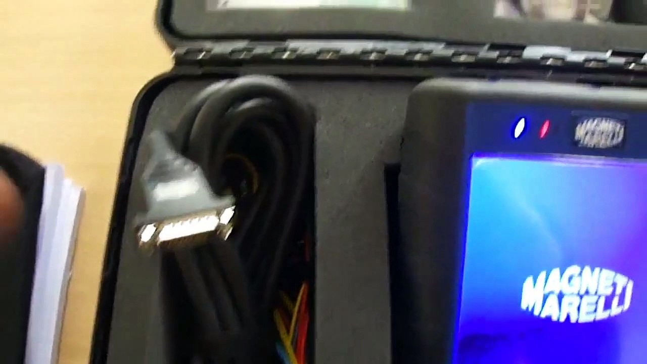 UNBOXING Magneti Marelli Vision Vehicle Diagnostic Tool