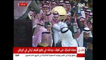 بالفيديو.. بكاء مؤثر لحظة دخول جثمان الملك السعودي لصلاة عليه