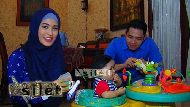 Kebersamaan Keluarga Kecil Dude Harlino - Silet 07 November 2015