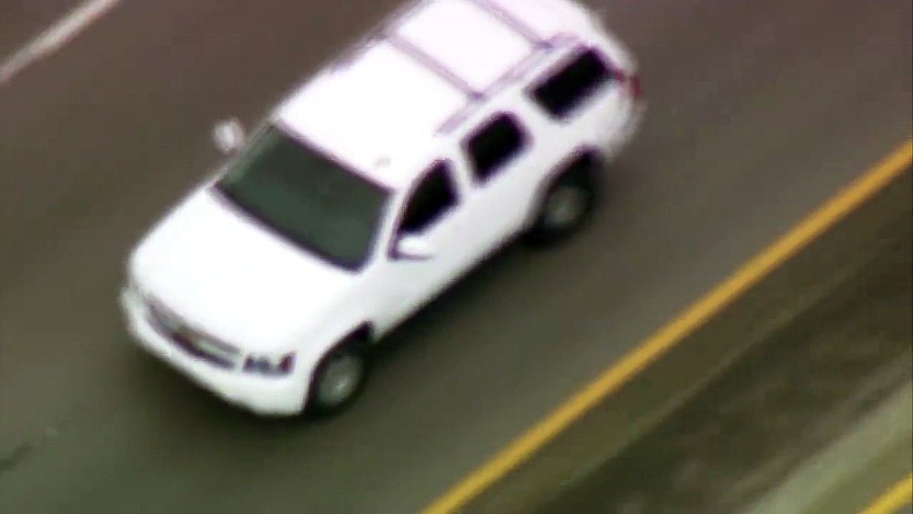 Un ado essaie d'échapper à la police en voiture. Course-poursuite à grande vitesse à Miami