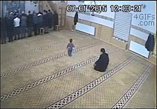 Le voleur le plus mignon jamais vu... Adorable gamin