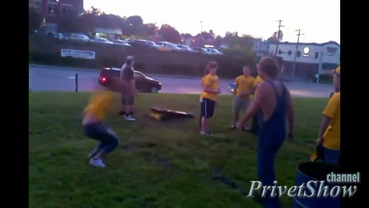 おもしろ【おバカ映像集】どうして海外の人達はおバカでアホなの #17