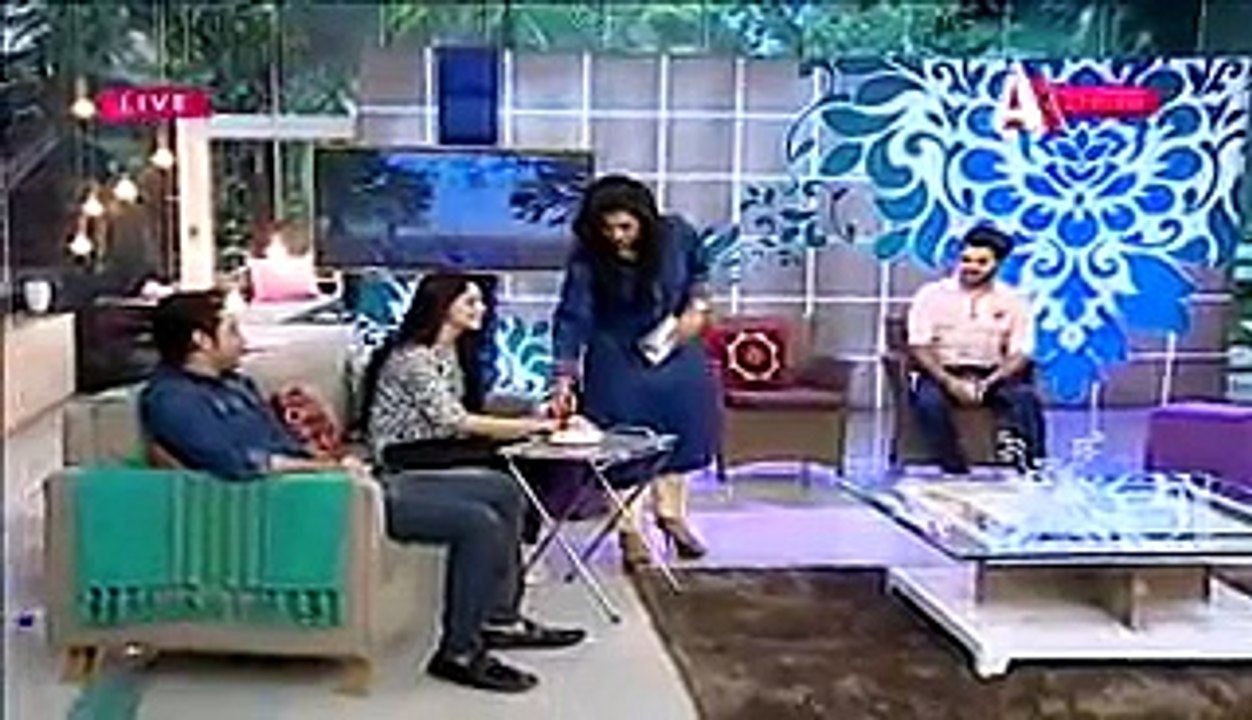 Is Neelum muneer really love Imran khan her response in show