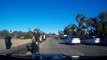 Un biker sauvé par on casque dans un accident violent sur l'autoroute