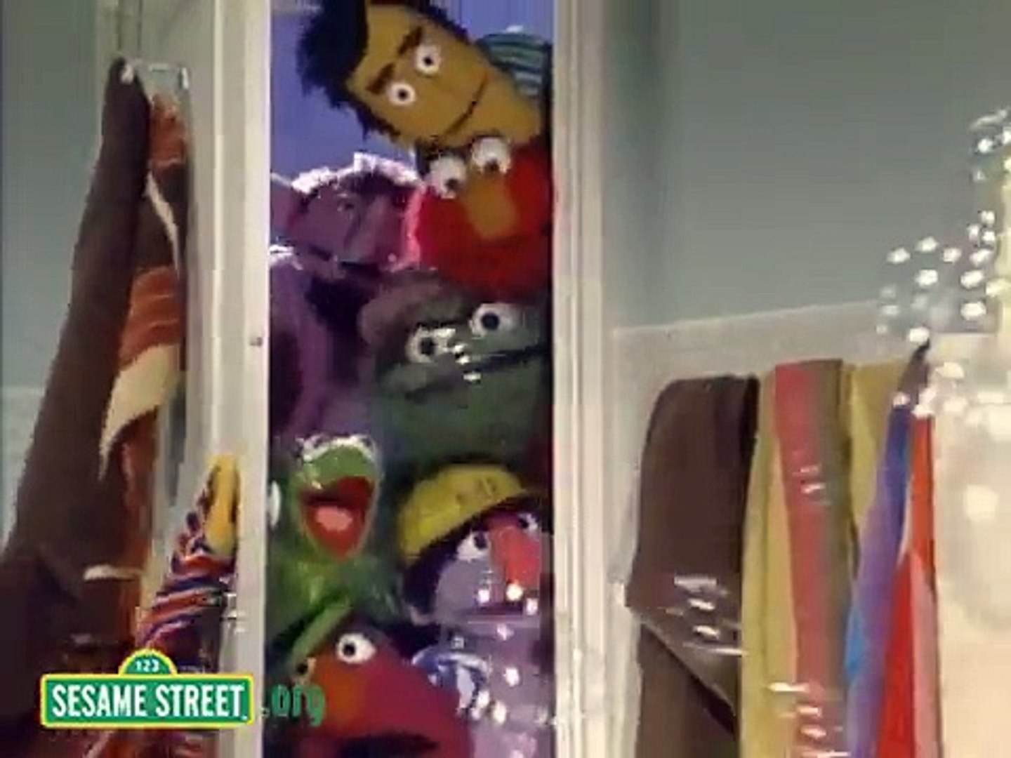 Sesame Street: Do De Duckie With Ernie - Dailymotion Video