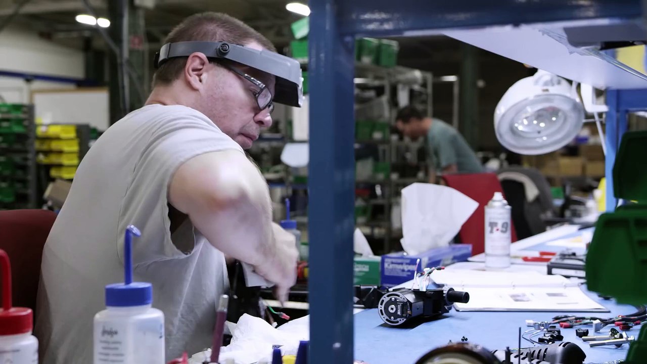 Les chaises roulantes bientôt remplacées par des Exoskelettes