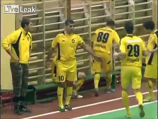 Опасно предъявлять красную карточку