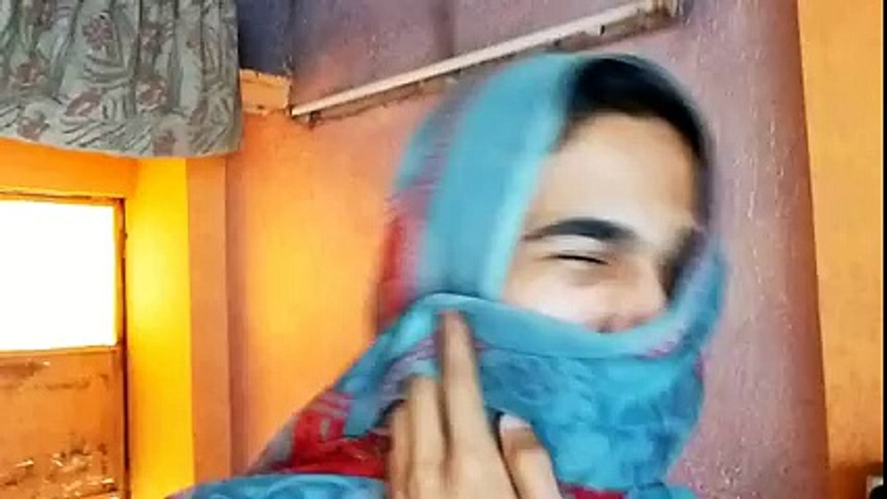 Desi Vines - bb ki vines - English ka keera :D