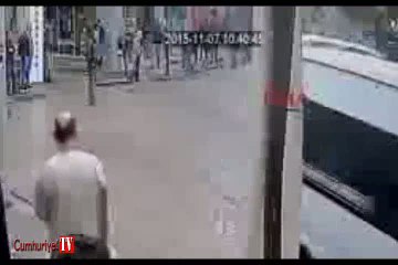 Tanıştığı kadınla buluşmaya tanınmamak için çarşaf giyip gitti