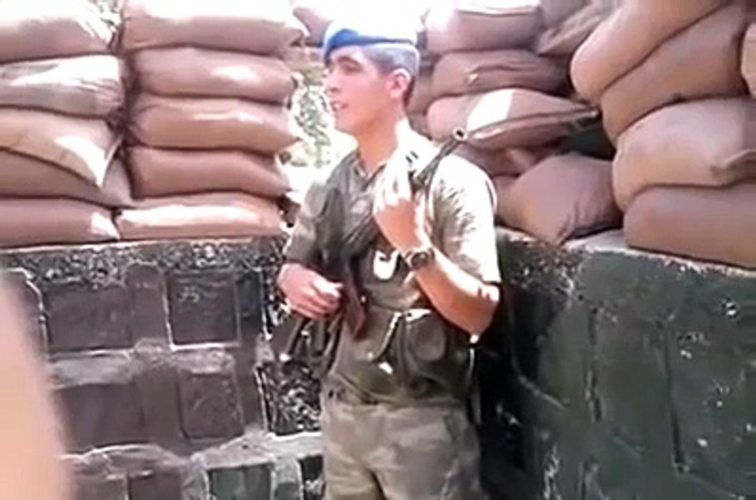 Türk Askeri Kürtçe Şarkı Söylüyor - XERIBIM 2015 - KURDISH MUSIC 2015 - KÜRTÇE MÜZİK 2015