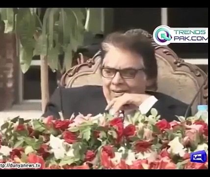 SKMH Peshawar fundraising event – Imran Khan reaches before media.