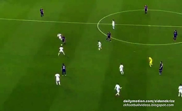 Lucas Moura Fantastic Skills before Zlatan Ibrahimovic Goal - Paris Saint Germain v. Toulouse 07.11.205 hD