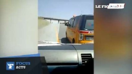 Deux ambulances font la course pour arriver en premier sur le lieu de l'accident