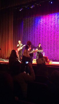 Селфи с поклонницей. А.Бон (Ростов-на-Дону, 2.03.2015) (Оля Гепта)