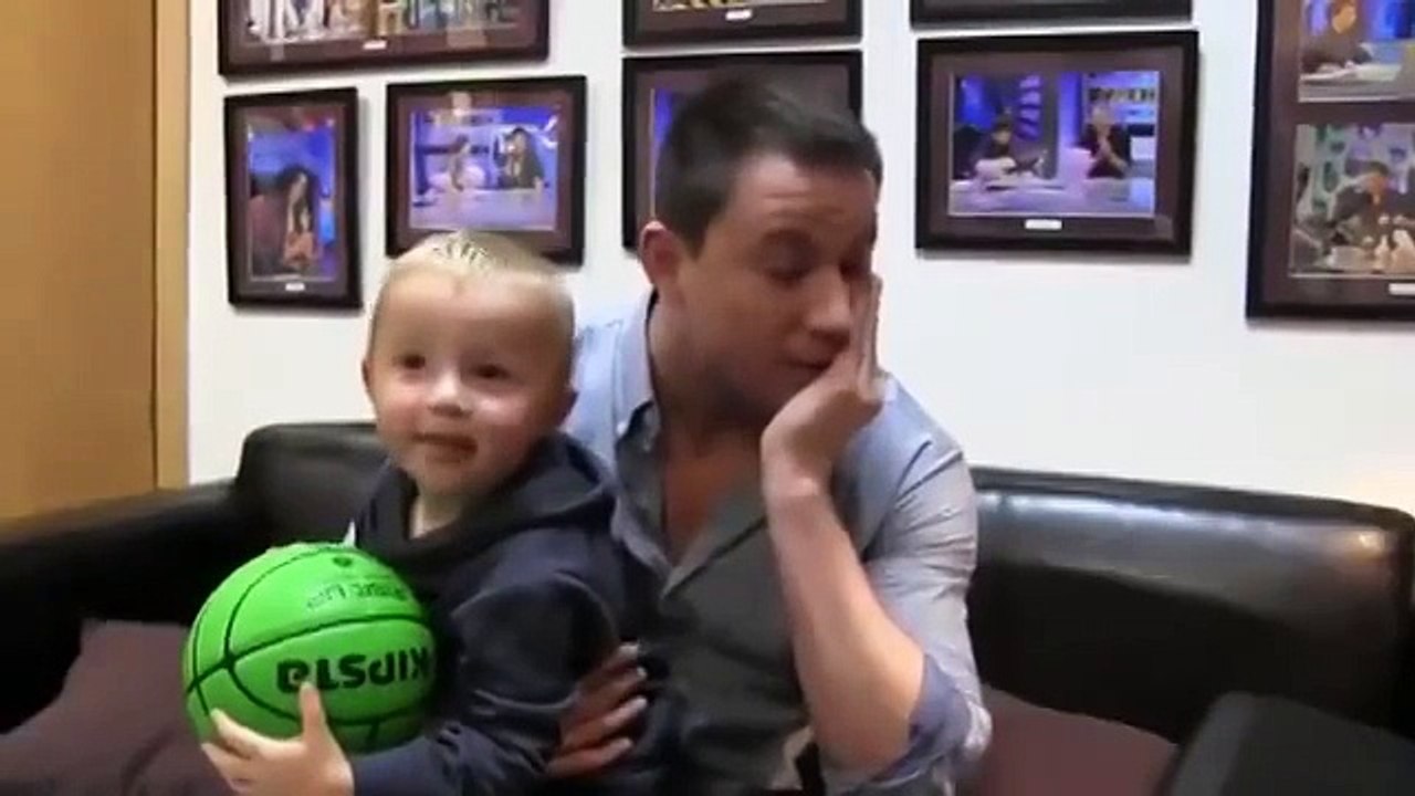 Ребёнок который потряс весь мир-A child who is affected with the Internet