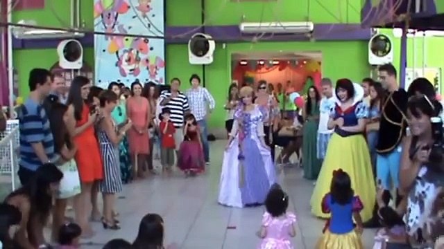 Branca de Neve, Príncipe Leal - Personagens vivos - Era Uma Vez. Princesas