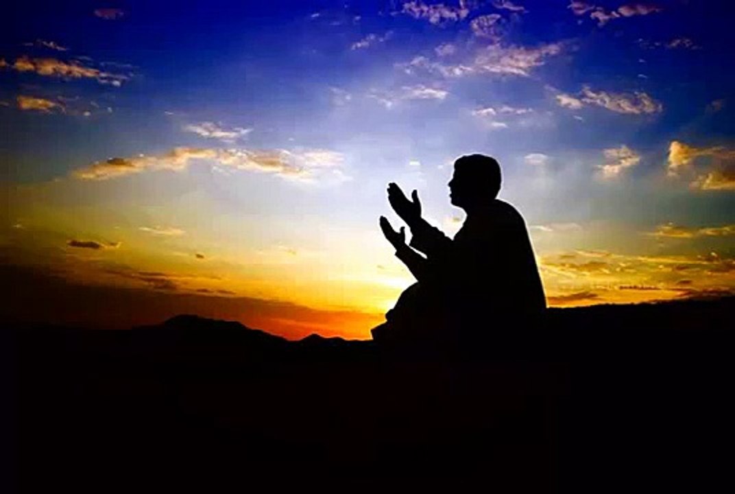 دعاء جميل جدآ وروحاني بصوت القارى الشيخ عبد الحي �