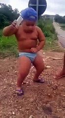 Copia de Fat Kid dancing funy niño gordo bailando gracioso [Low, 360p]