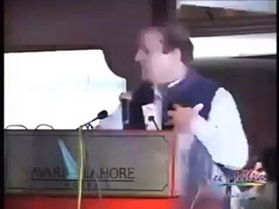Nawaz Sharif Apologizing from India