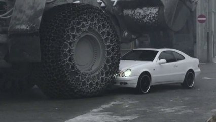 Der Chef hat ihn geärgert, seine Reaktion ist der Hammer!