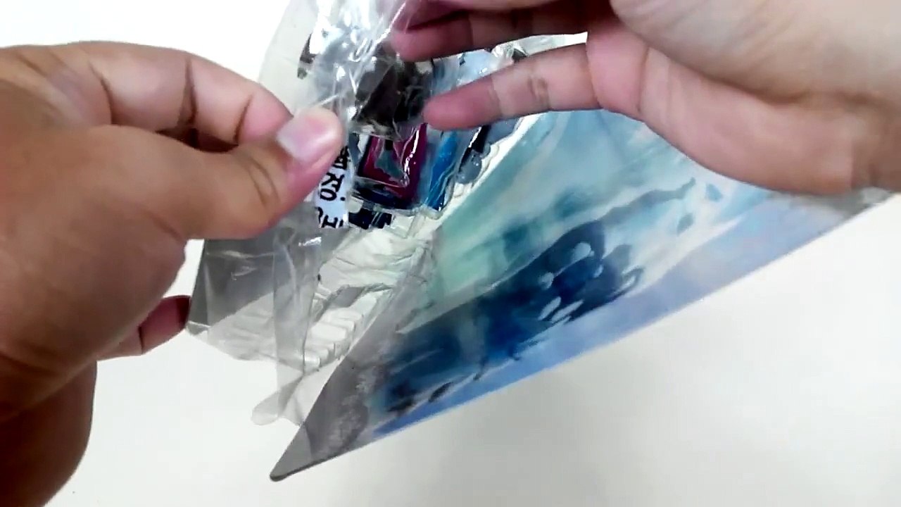 Giant Princess Kinder Surprise Eggs Disney Frozen Elsa Anna Minnie Mickey Play-Doh Huevos