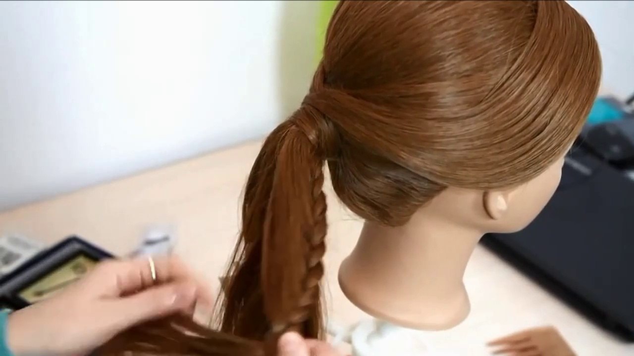 Easy and Stylish Hair Bun -- makegirlz.com