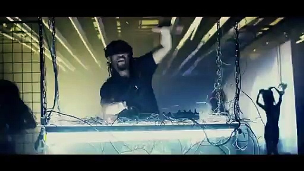 Gorilla Zoe - Twisted ft. Lil Jon