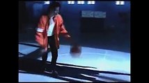 فيديو نادر جداً مايكل جوردن و مايكل جاكسون يلعبان كرة السلة