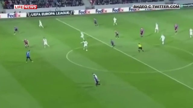 Футболист венского «Рапида» забил гол, споткнувшись и упав на мяч