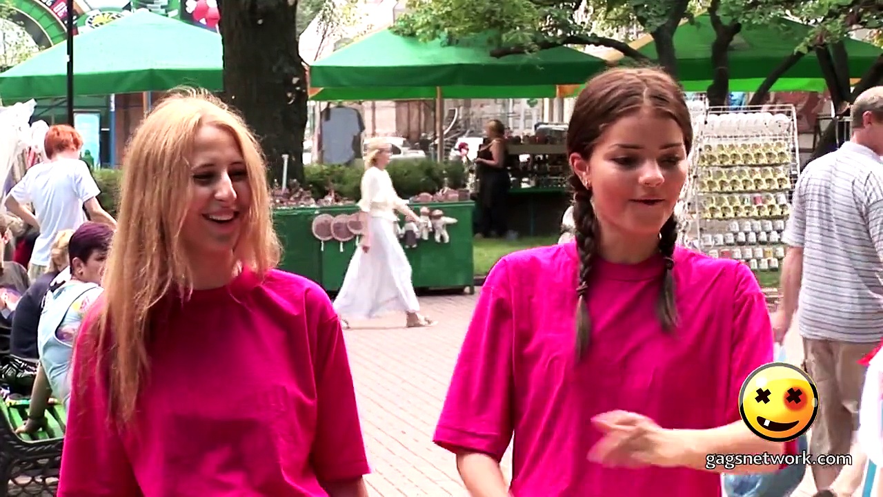 Naked and Funny Spray Presentation (HD)