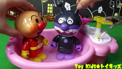 アンパンマン おもちゃアニメ カラフルな泡風呂❤メルちゃんのお�