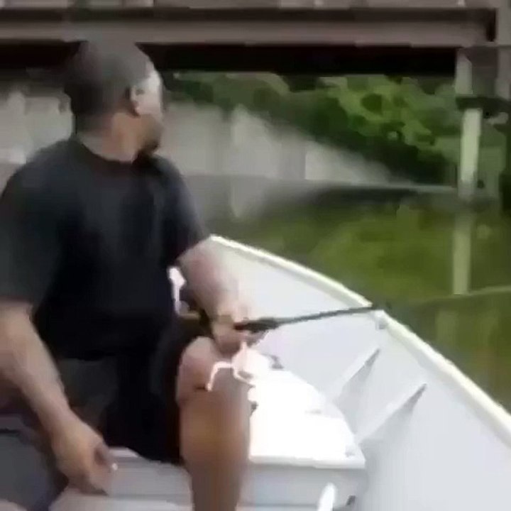 HAHAHAHAH OH, IT DO GO DOWN!! jumps in water