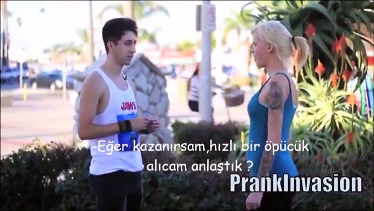 Öpüşme cezalı ip çekme oyunu(Türkçe Altyazılı)