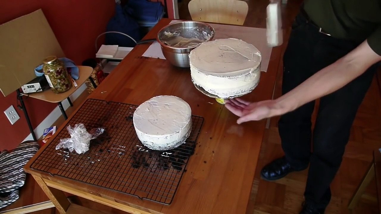 How to make fondant cakes - complete tutorial -Part 2