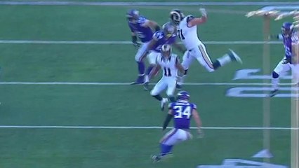 Rams Tavon Austin weaves through for 22-yard run