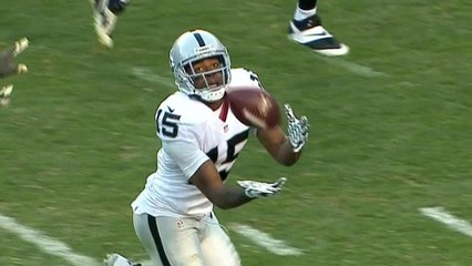 Raiders Derek Carr hits Michael Crabtree for 38-yard TD