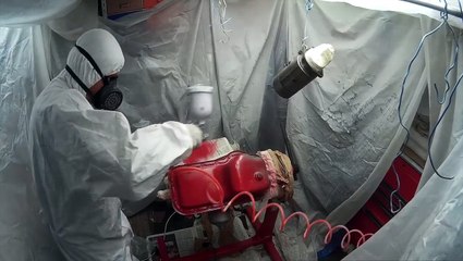 Peinture du moteur en rouge