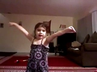 Sheela ki Jawani...(little girl dance)