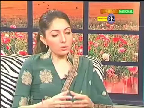 sharmeela farooqi shirt slip on tv leaked video