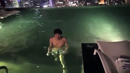 ヒカキンが神泳ぎしてみたinシンガポール