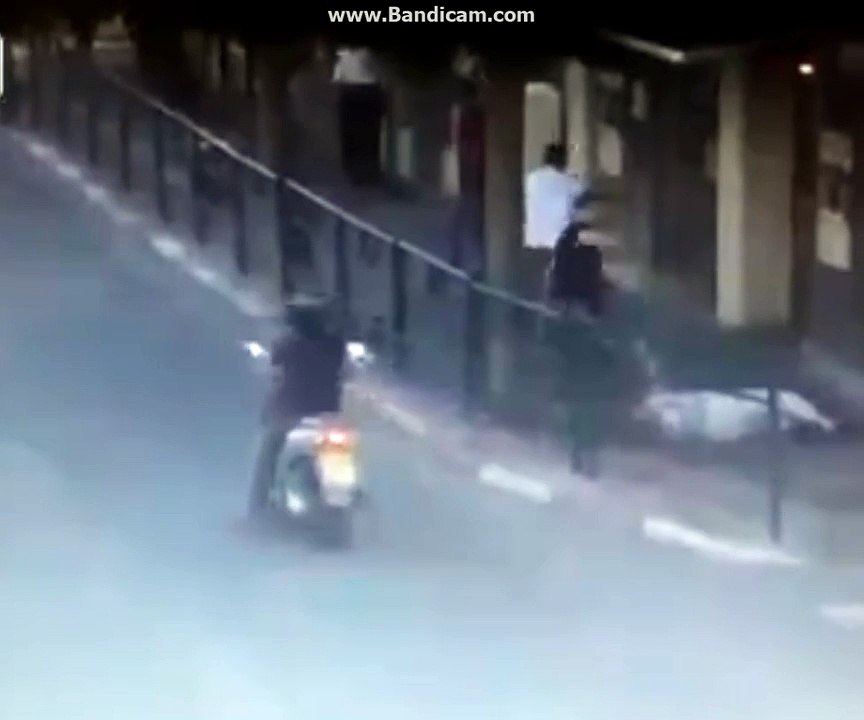a woman head shoot by stranger