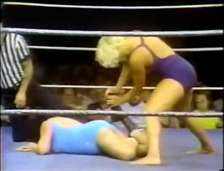 Fabulous Moolah vs Vicki Williams Womens