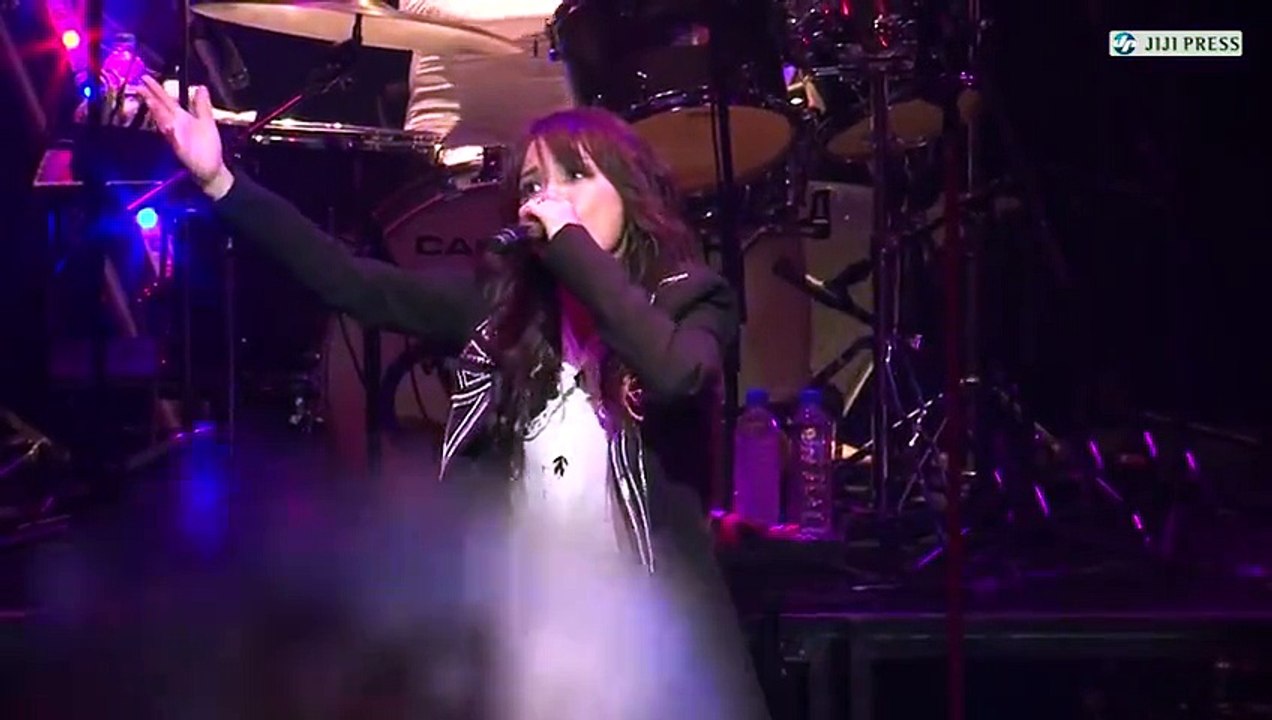 相川七瀬、デビュー20周年ライブで感涙