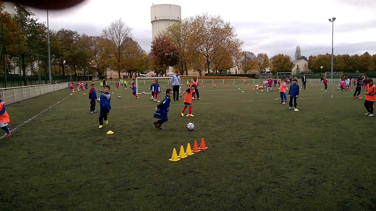 Travail devant le but séance U9 mercredi 04 novembre 2015
